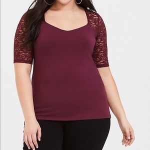 Torrid burgundy lace sleeve foxy top size 1